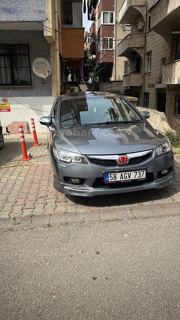 Sahibinden Honda Civic 1.6i VTEC Elegance 2011 Model İstanbul 185.000 km Füme 5