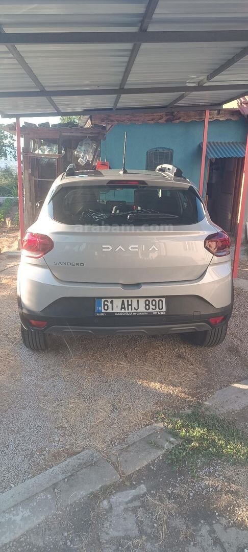 Sahibinden Dacia Sandero 1.0 TCe Extreme 2023 Model Kocaeli 23.250 km Gri (Gümüş) 7