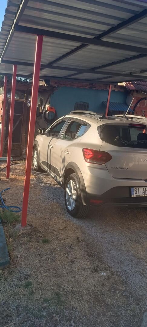 Sahibinden Dacia Sandero 1.0 TCe Extreme 2023 Model Kocaeli 23.250 km Gri (Gümüş) 5