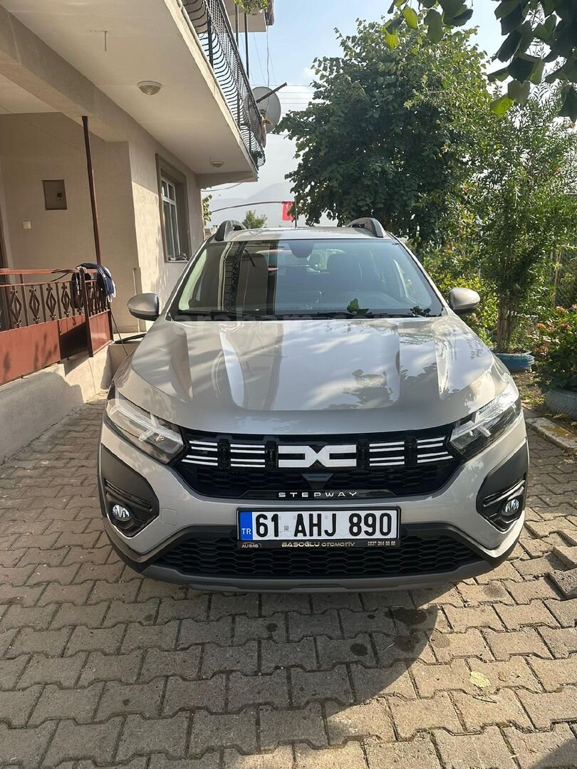 Sahibinden Dacia Sandero 1.0 TCe Extreme 2023 Model Kocaeli 23.250 km Gri (Gümüş) 2