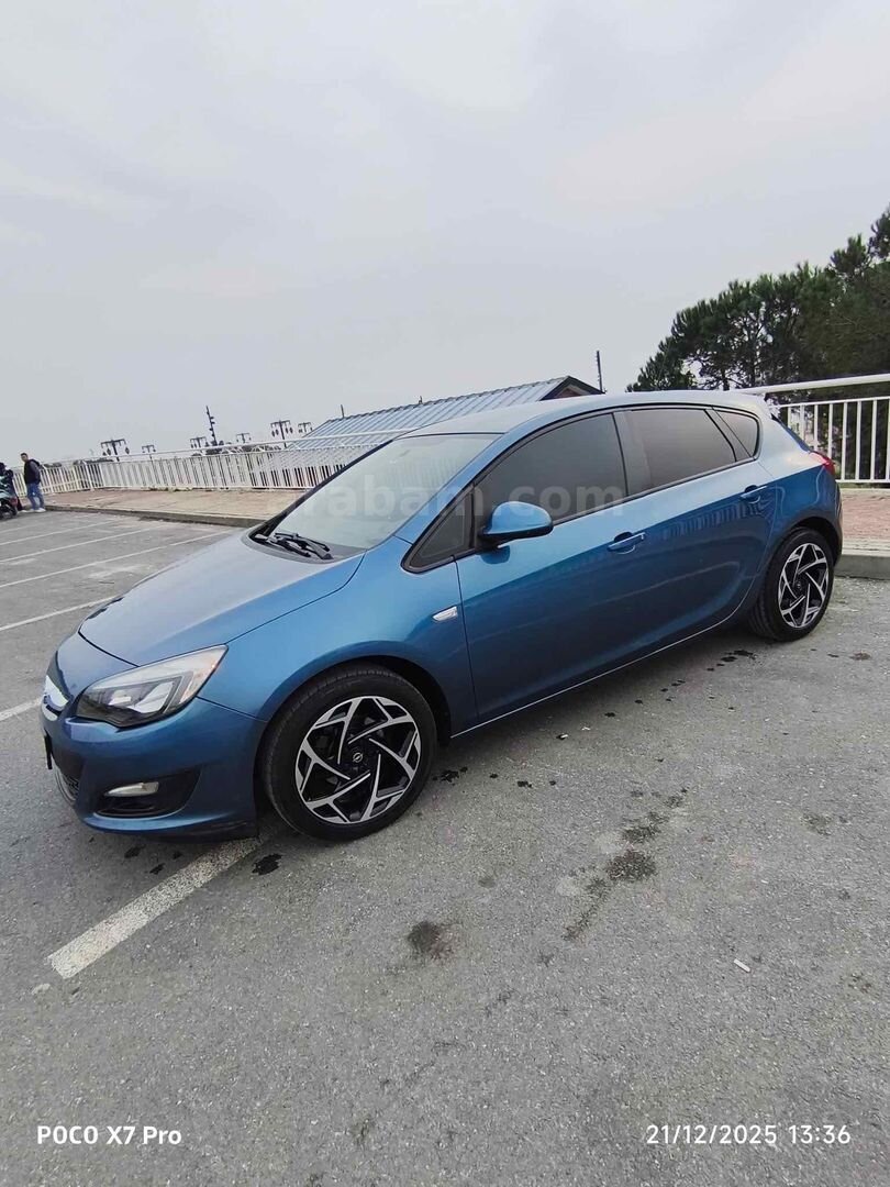 Sahibinden Opel Astra 1.3 CDTI Edition 2013 Model İstanbul 91.200 km Mavi (metalik) 1