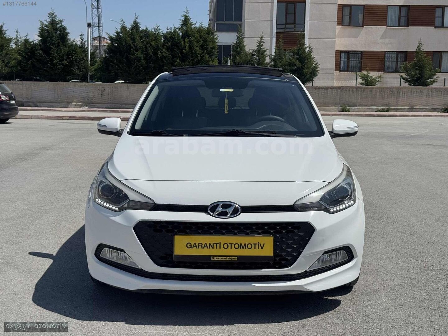 Galeriden Hyundai i20 1.4 MPI Elite 2016 Model Konya 237.000 km Beyaz 3
