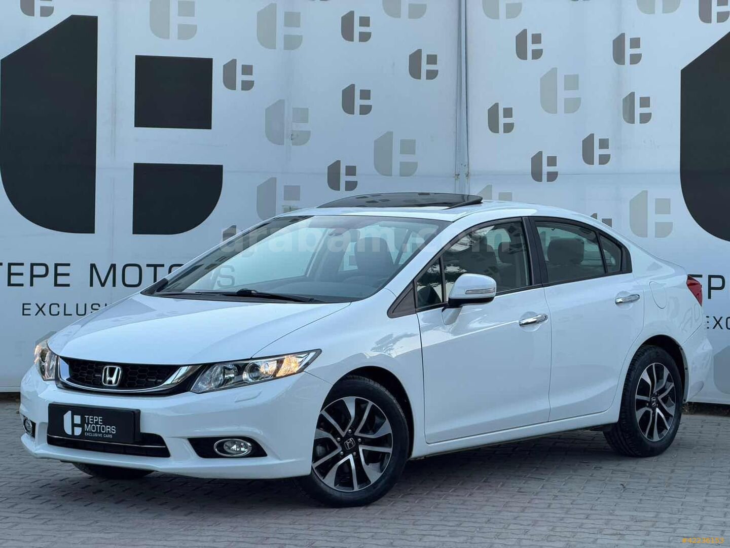 Galeriden Honda Civic 1.6i VTEC Elegance 2015 Model İzmir 33.500 km Beyaz 5