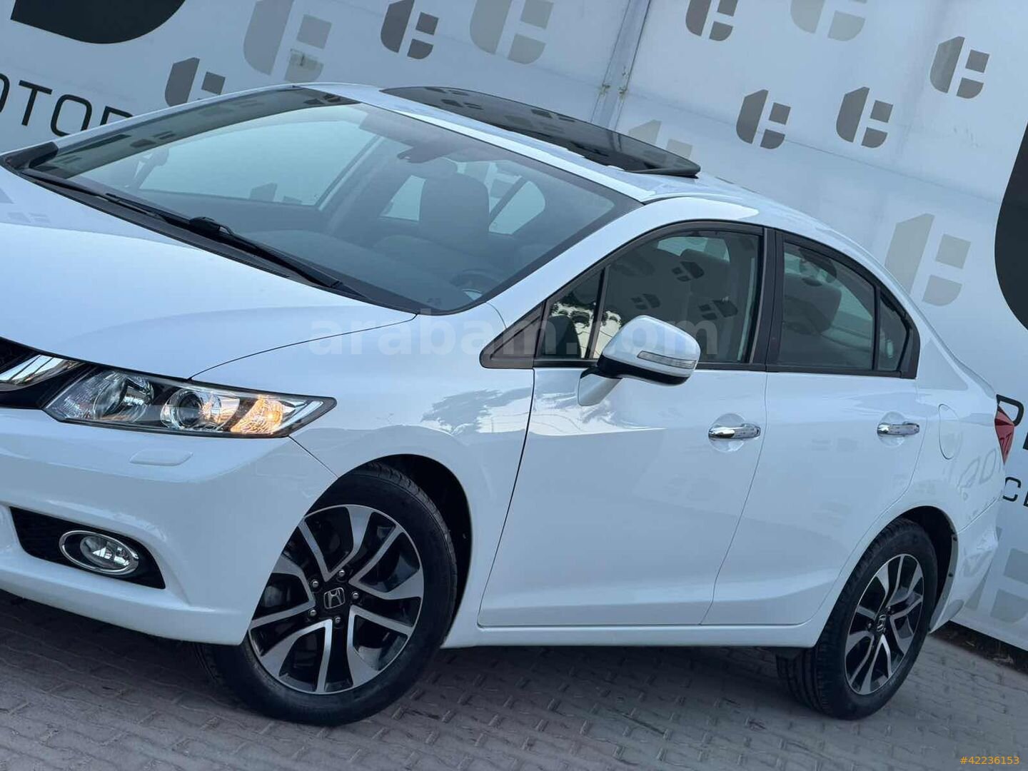 Galeriden Honda Civic 1.6i VTEC Elegance 2015 Model İzmir 33.500 km Beyaz 7