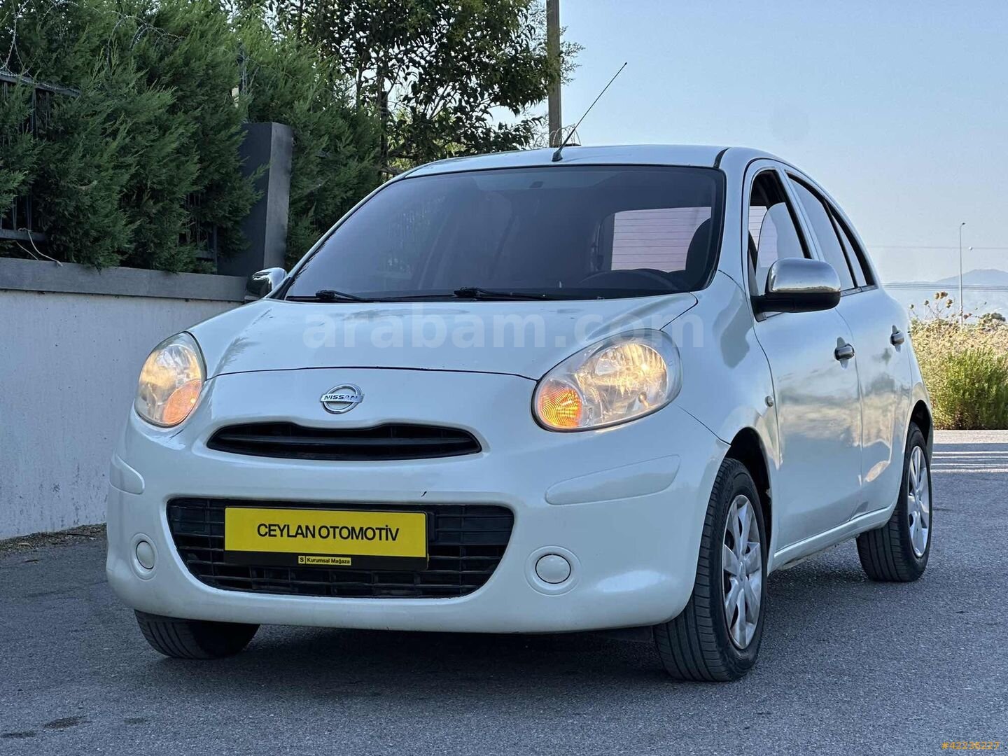 Galeriden Nissan Micra 1.2 Passion 2012 Model İzmir 223.000 km Beyaz 3