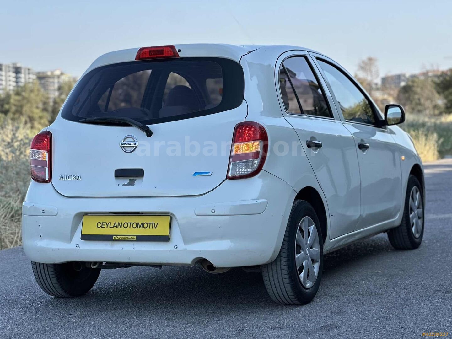 Galeriden Nissan Micra 1.2 Passion 2012 Model İzmir 223.000 km Beyaz 7