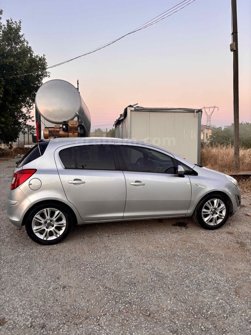 Sahibinden Opel Corsa 1.3 CDTI Enjoy 2012 Model Malatya 185.000 km Gri (Gümüş) 4