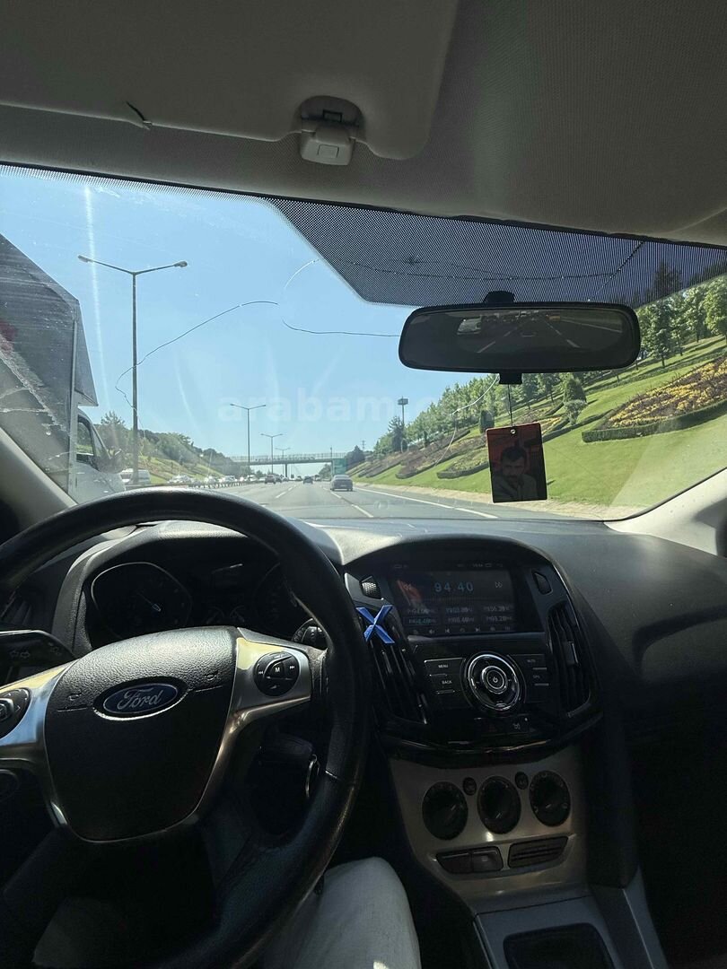 Sahibinden Ford Focus 1.6 TDCi Trend X 2013 Model İstanbul 263.000 km Gri (Gümüş) 4
