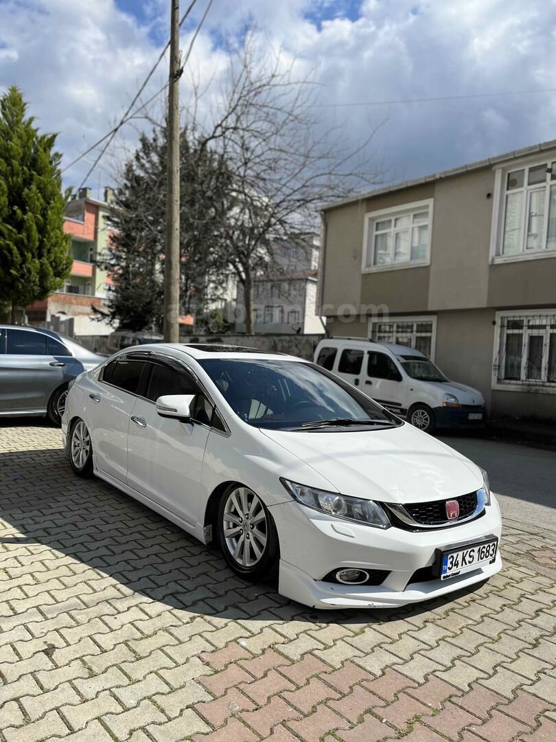 Sahibinden Honda Civic 1.6 Dream 2013 Model İstanbul 232.000 km Beyaz 7
