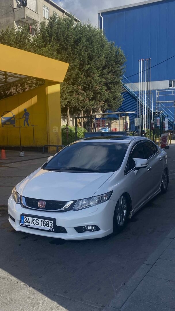 Sahibinden Honda Civic 1.6 Dream 2013 Model İstanbul 232.000 km Beyaz 5