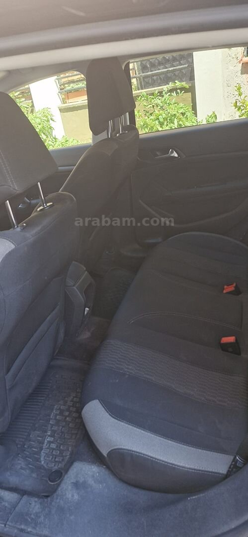 Sahibinden Peugeot 308 1.6 BlueHdi Style 2016 Model İstanbul 192.000 km Siyah 5