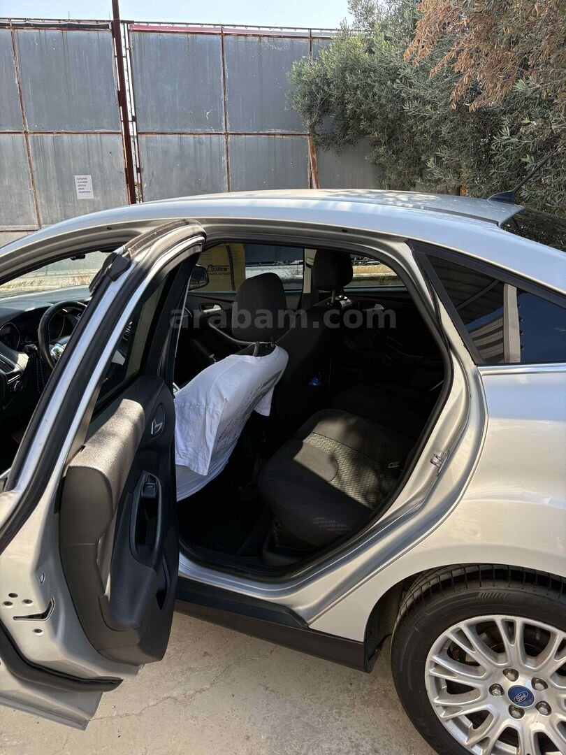 Sahibinden Ford Focus 1.6 Ti-VCT Titanium 2014 Model Balıkesir 191.934 km Gri 7