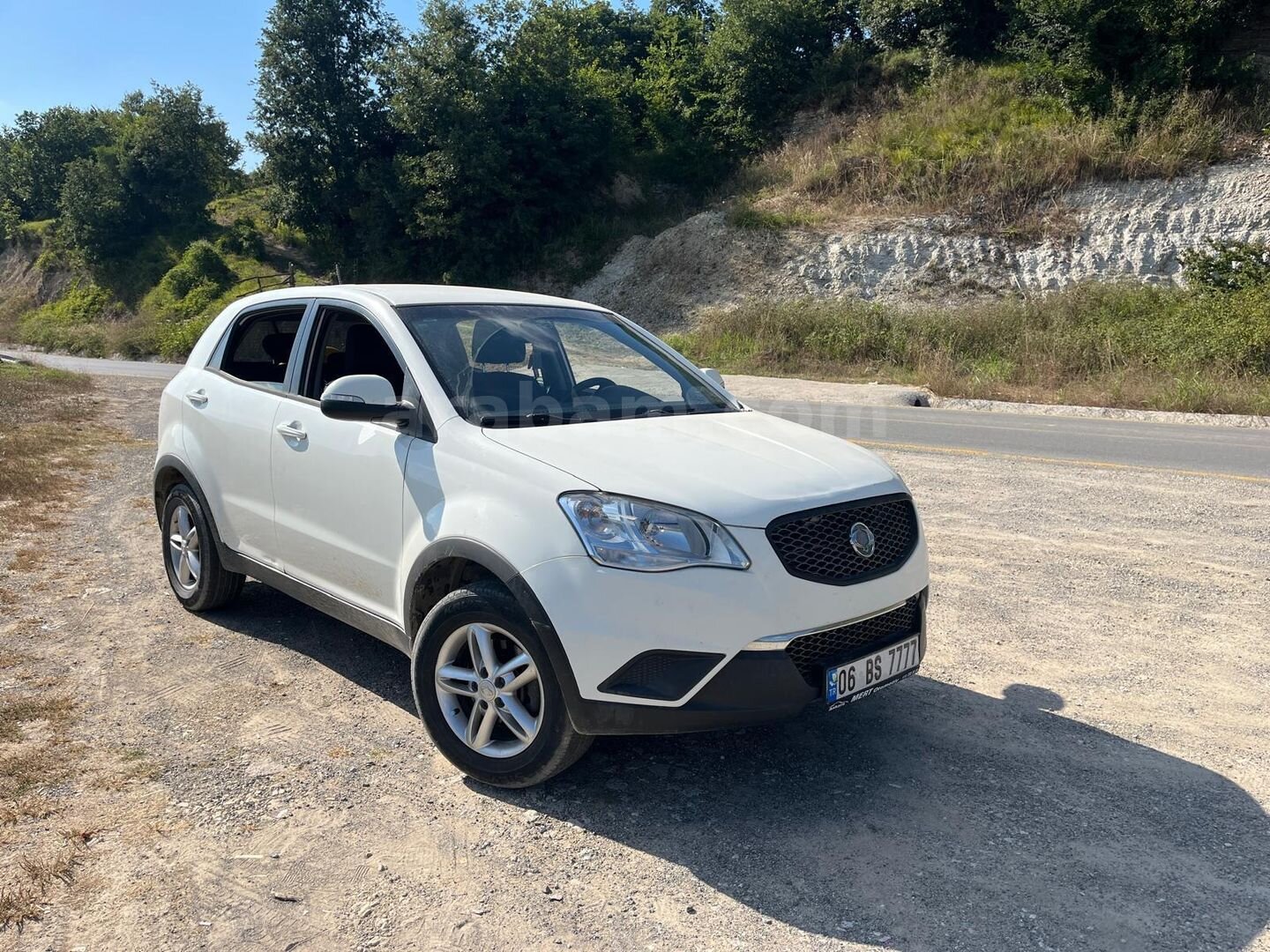 Sahibinden KGM SsangYong Kyron 2.0 XDI Premium 2011 Model Sakarya 270.000 km Beyaz 3