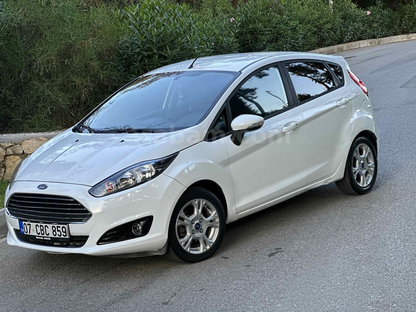 Sahibinden Ford Fiesta 1.5 TDCi Trend X 2014 Model Antalya 250.000 km Beyaz 3