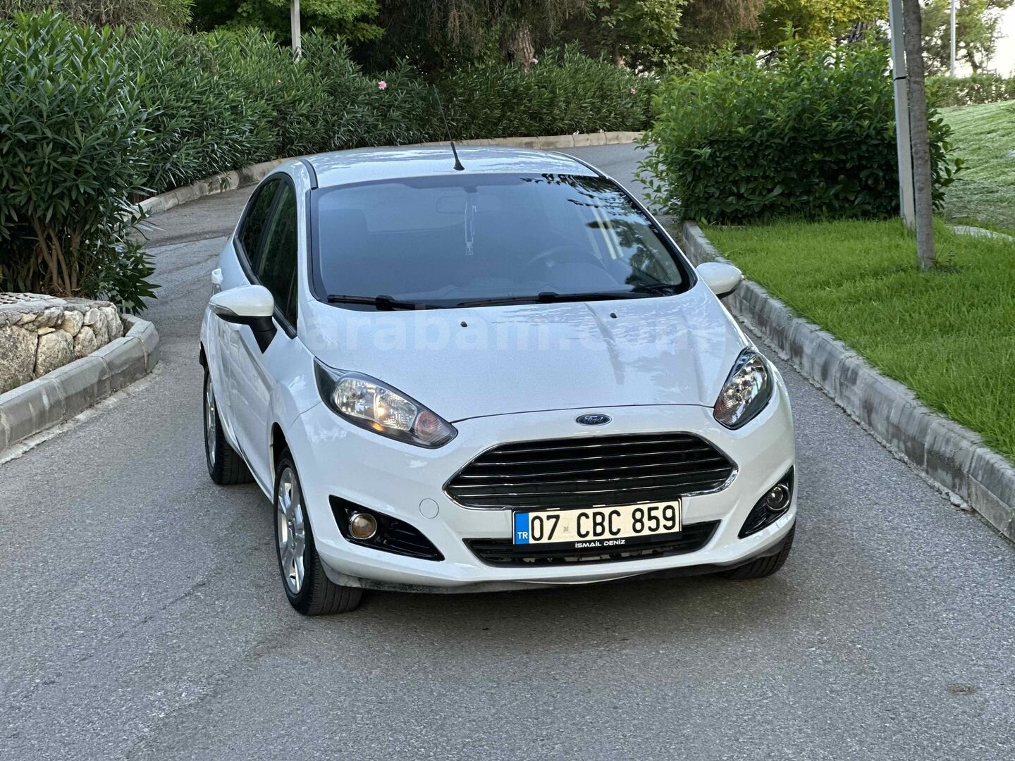 Sahibinden Ford Fiesta 1.5 TDCi Trend X 2014 Model Antalya 250.000 km Beyaz 4