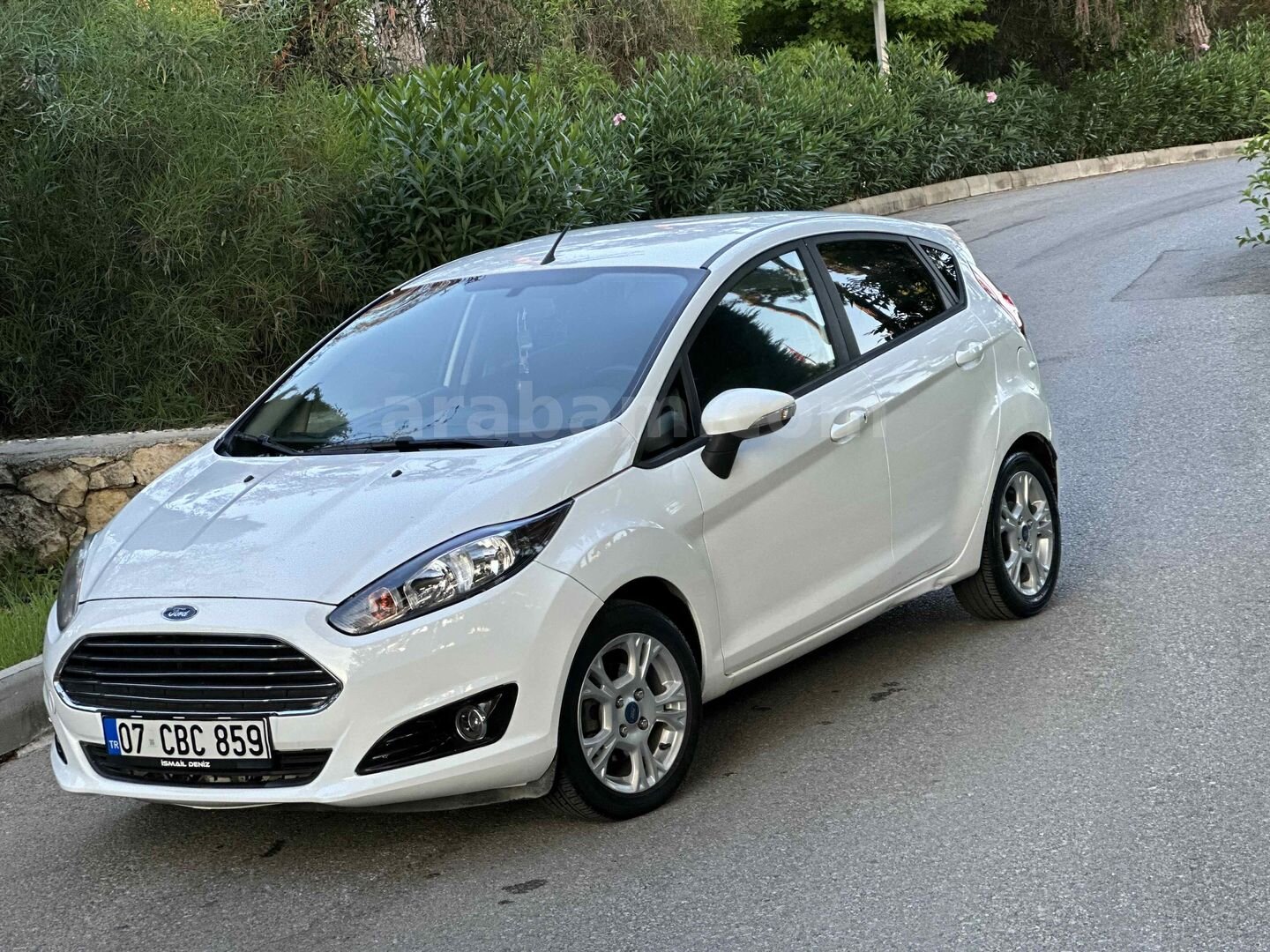 Sahibinden Ford Fiesta 1.5 TDCi Trend X 2014 Model Antalya 250.000 km Beyaz 2