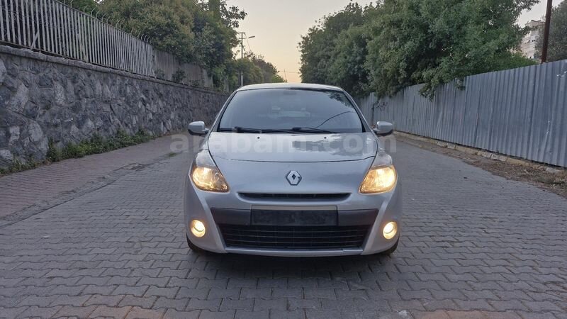 Galeriden Renault Clio 1.4 Dynamique 2010 Model İstanbul 194.922 km Gri