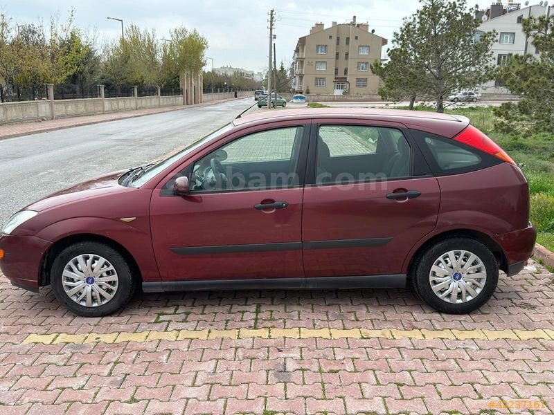 Galeriden Ford Focus 1.6 Ambiente 2001 Model Konya 235.000 km Bordo