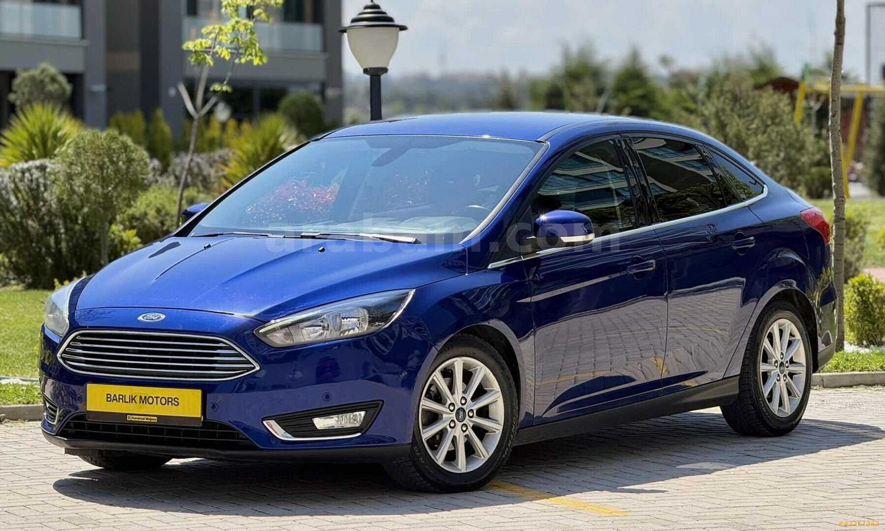 Galeriden Ford Focus 1.5 TDCi Titanium 2017 Model Çorum 184.000 km Mavi 2