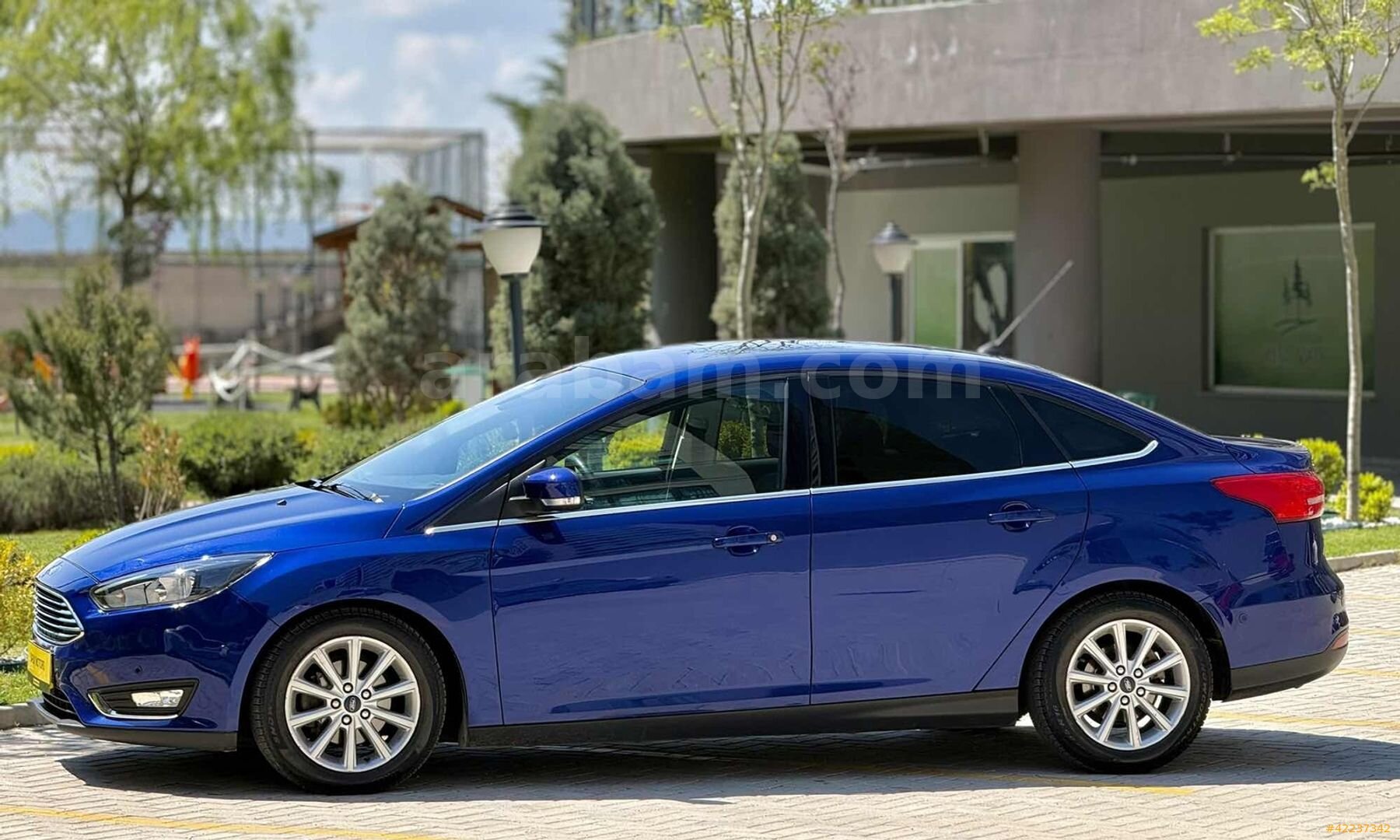 Galeriden Ford Focus 1.5 TDCi Titanium 2017 Model Çorum 184.000 km Mavi 5