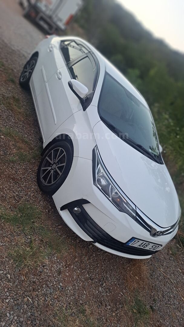 Sahibinden Toyota Corolla 1.33 Life 2018 Model Çanakkale 85.000 km Beyaz 4
