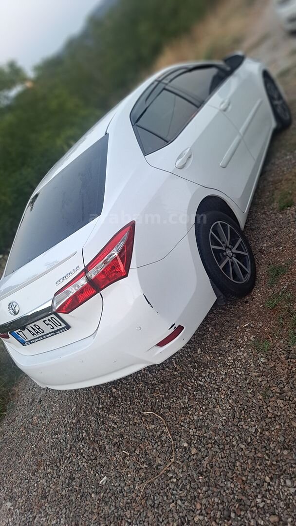 Sahibinden Toyota Corolla 1.33 Life 2018 Model Çanakkale 85.000 km Beyaz 5