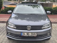 SELMAN AKÇAY OTOMOTİV'den 2015 SUNROFLU OTOMATİK 80.000 KM JETTA