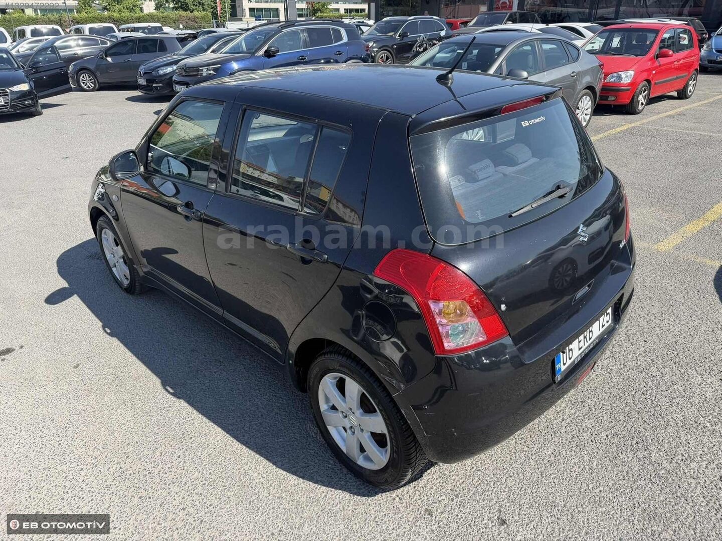 Galeriden Suzuki Swift 1.3 MT 4X4 2008 Model İstanbul 135.000 km Siyah 4