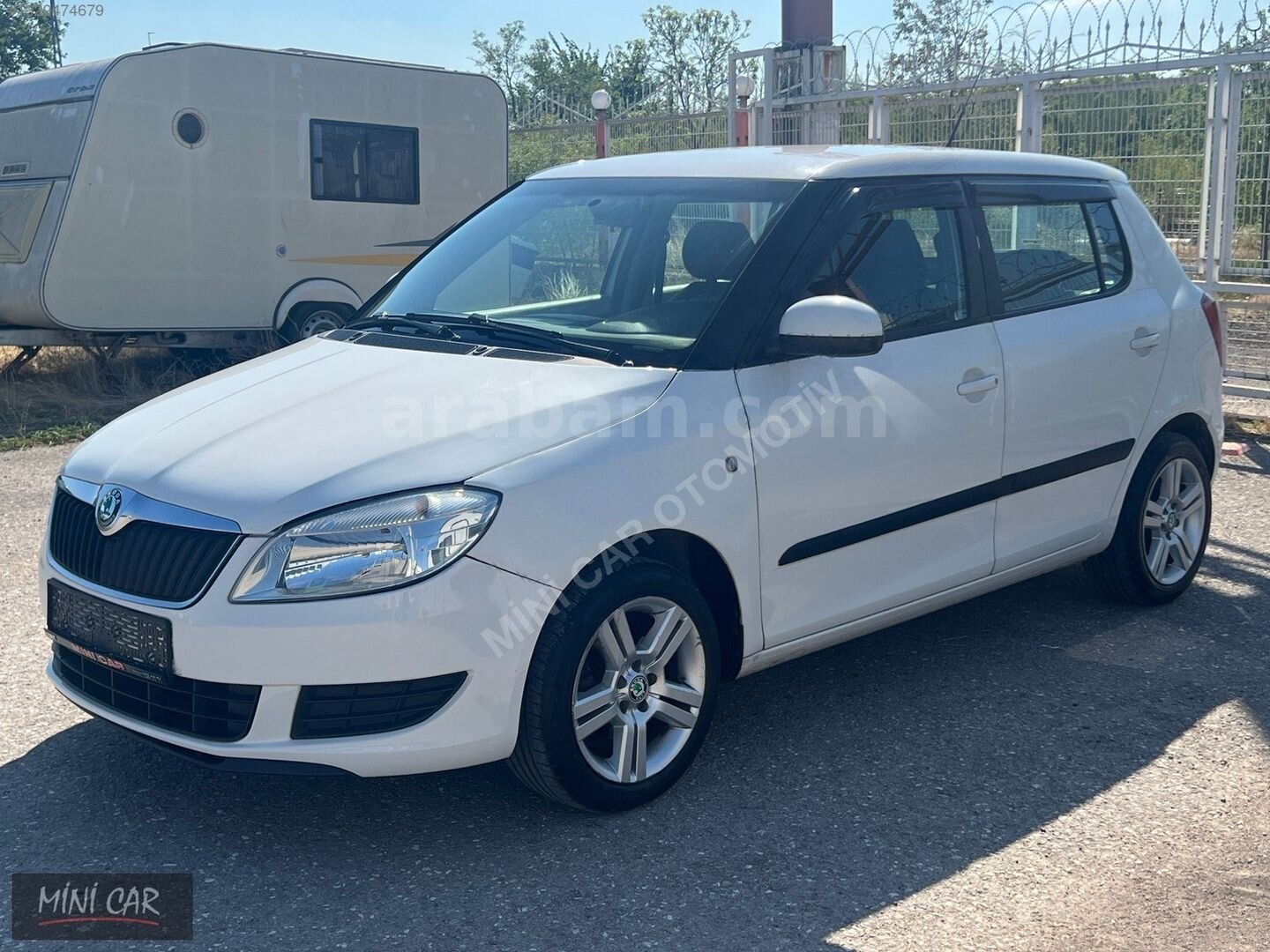 Galeriden Skoda Fabia 1.2 Ambiente 2011 Model Kocaeli 308.000 km Beyaz 3