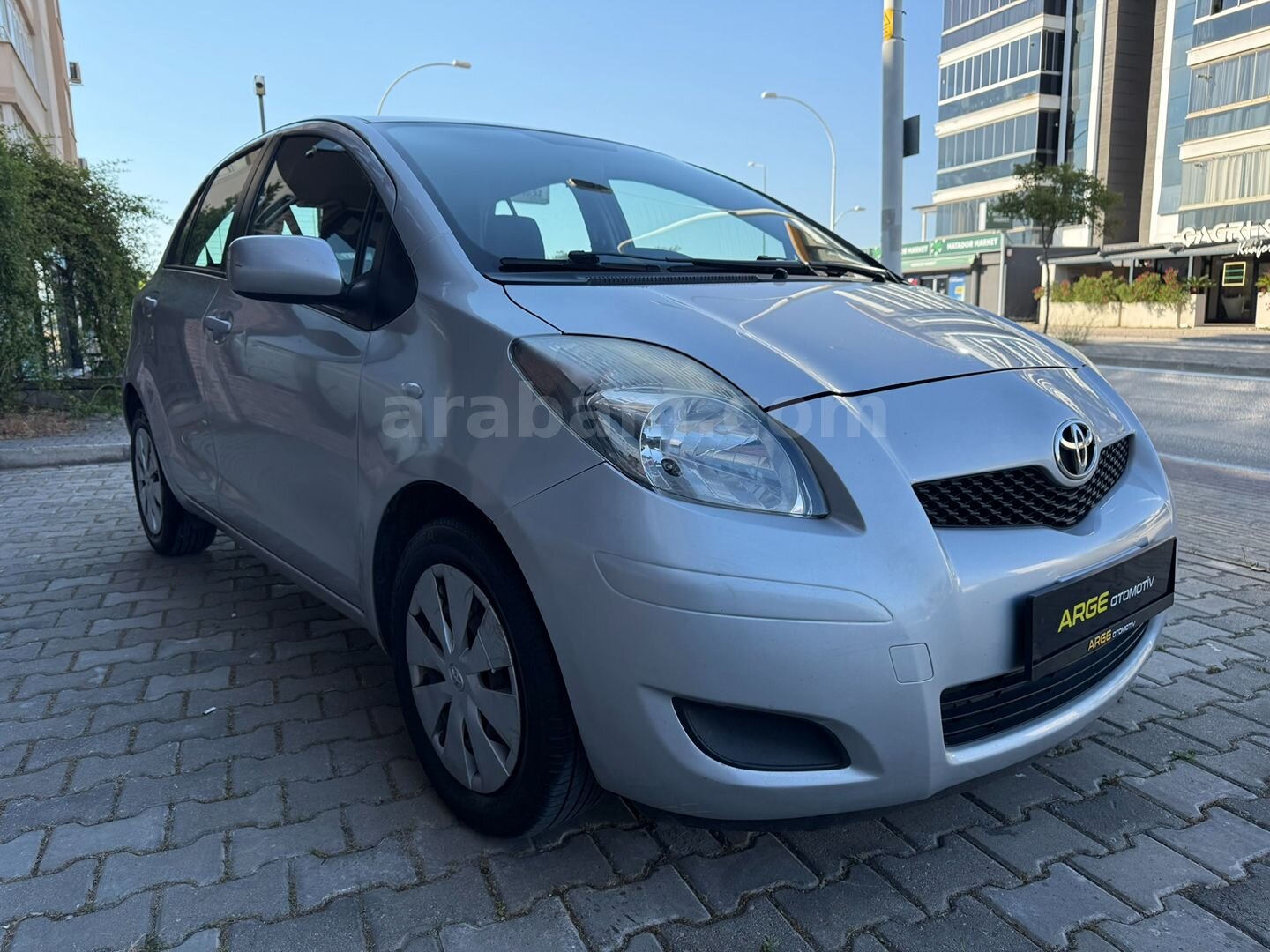 Galeriden Toyota Yaris 1.33 Terra Sporty 2011 Model Bursa 128.000 km Gri (Gümüş) 3