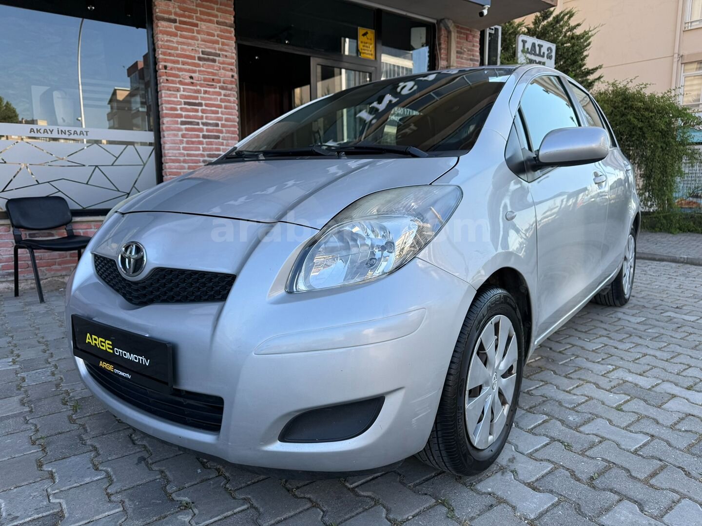 Galeriden Toyota Yaris 1.33 Terra Sporty 2011 Model Bursa 128.000 km Gri (Gümüş) 4