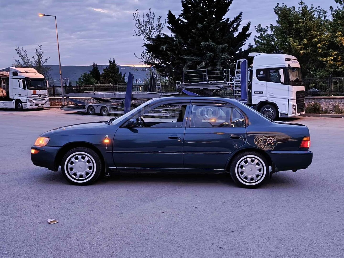 Sahibinden Toyota Corolla 1.3 XL 1996 Model Ankara 295.000 km Lacivert 3