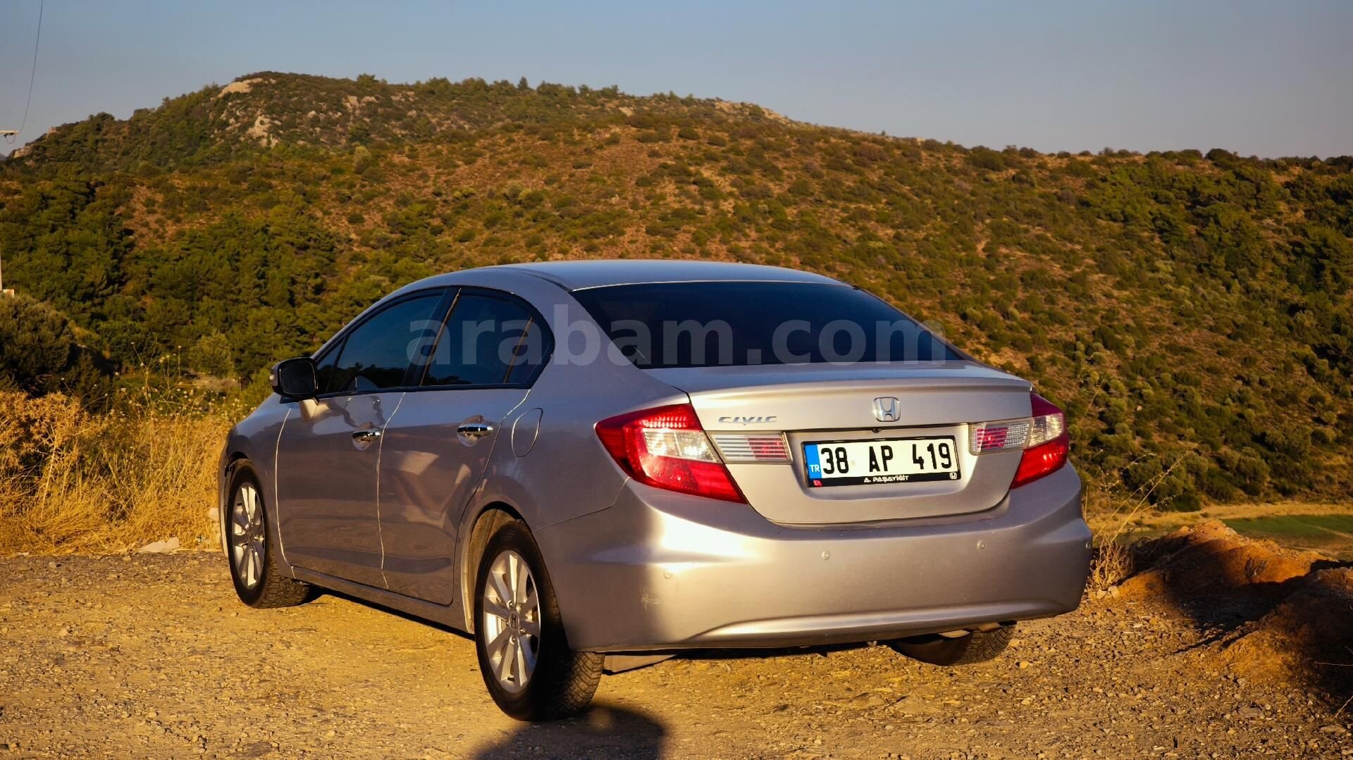 Sahibinden Honda Civic 1.6i VTEC Eco Elegance 2012 Model İzmir 192.000 km Gri (Gümüş) 5