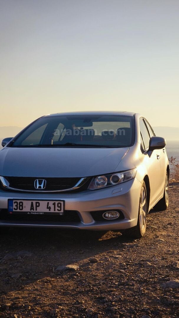 Sahibinden Honda Civic 1.6i VTEC Eco Elegance 2012 Model İzmir 192.000 km Gri (Gümüş) 3