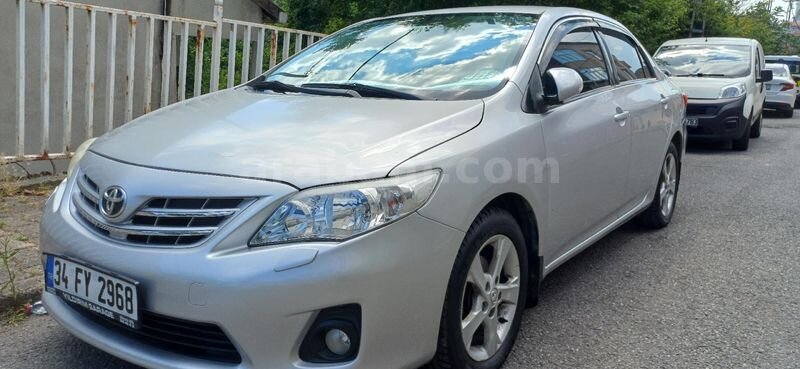 Sahibinden Toyota Corolla 1.4 D-4D Elegant 2011 Model İstanbul 267.000 km Gri (Gümüş)