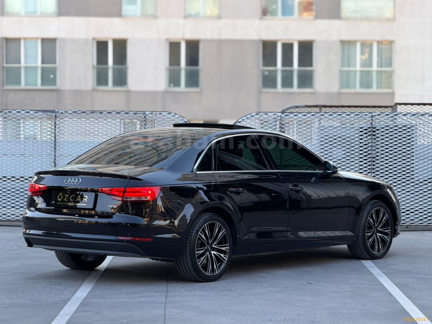 Galeriden Audi A4 Sedan 1.4 TFSI Design 2016 Model İstanbul 182.000 km Siyah 6