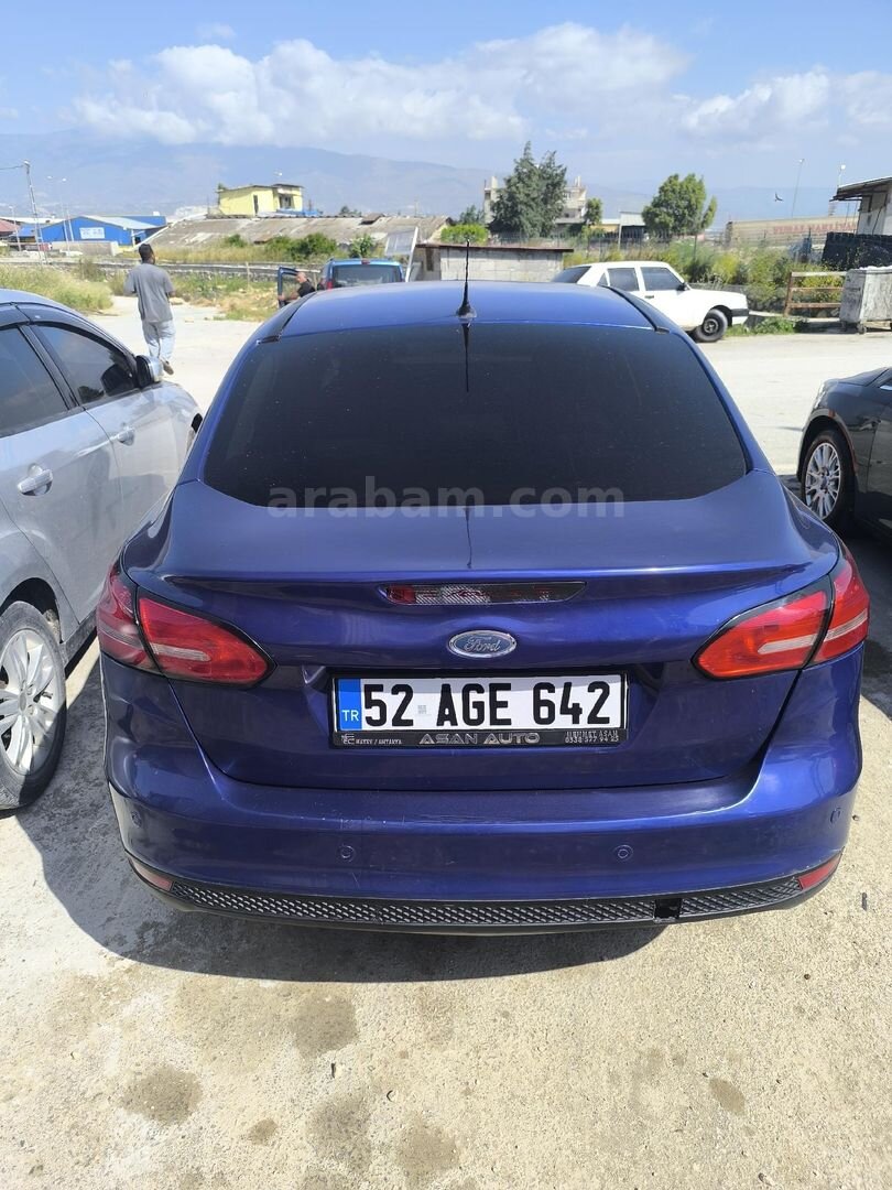 Sahibinden Ford Focus 1.6 TDCi Titanium X 2016 Model Hatay 175.000 km Mavi 5