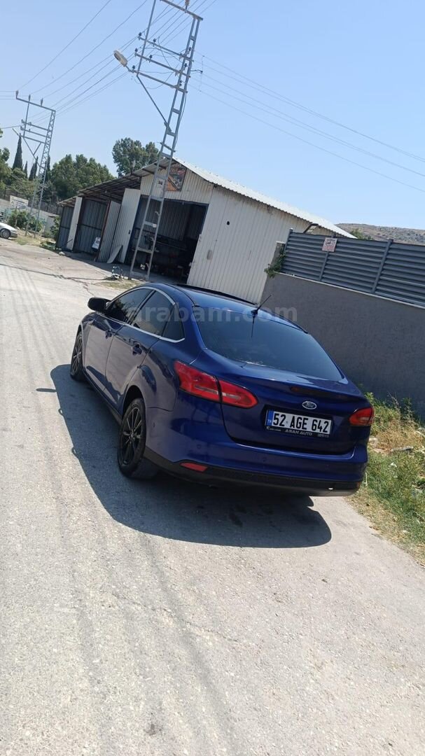 Sahibinden Ford Focus 1.6 TDCi Titanium X 2016 Model Hatay 175.000 km Mavi 3
