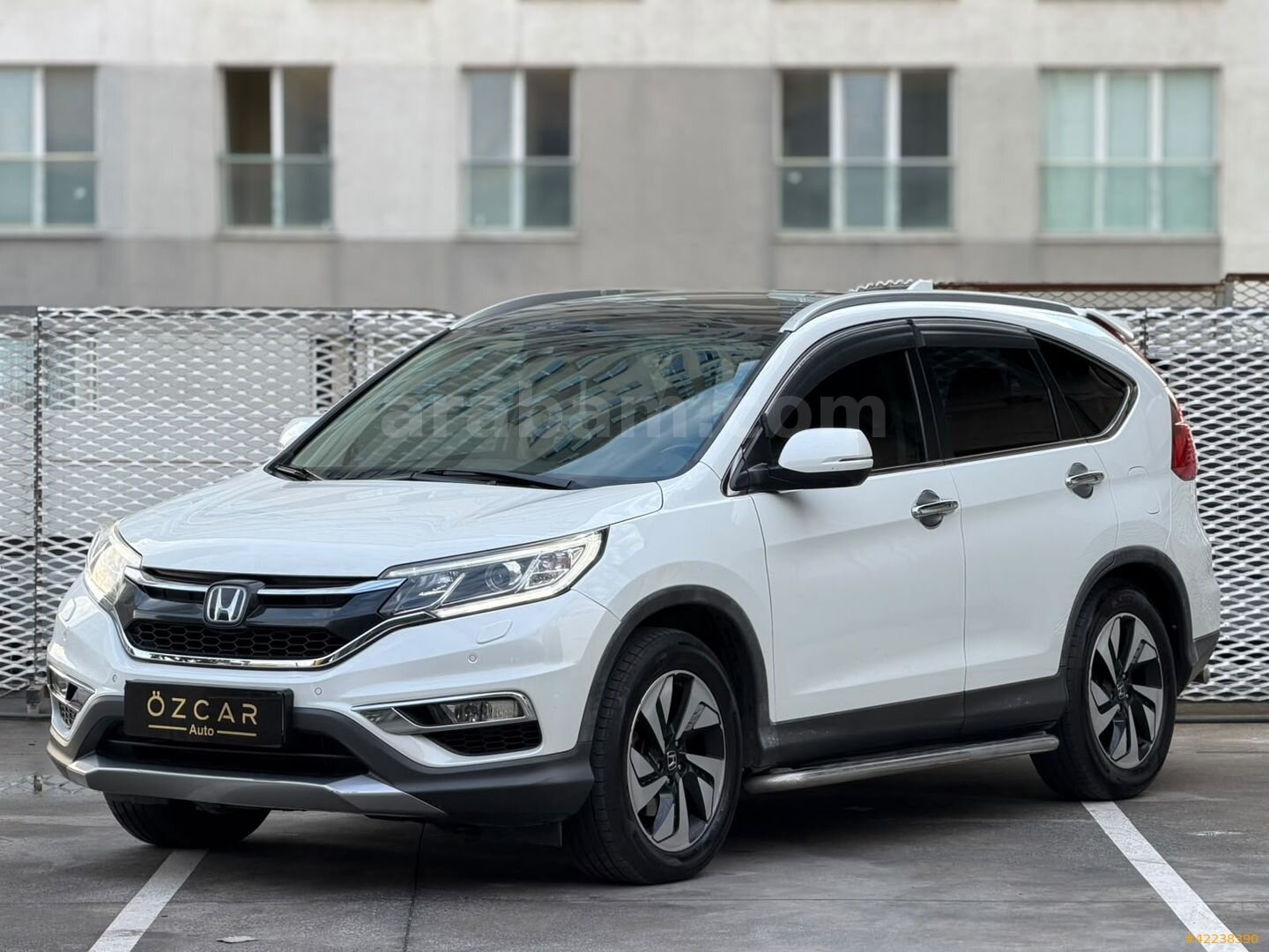Galeriden Honda CR-V 1.6 i-DTEC Executive 2016 Model İstanbul 233.000 km Beyaz 1