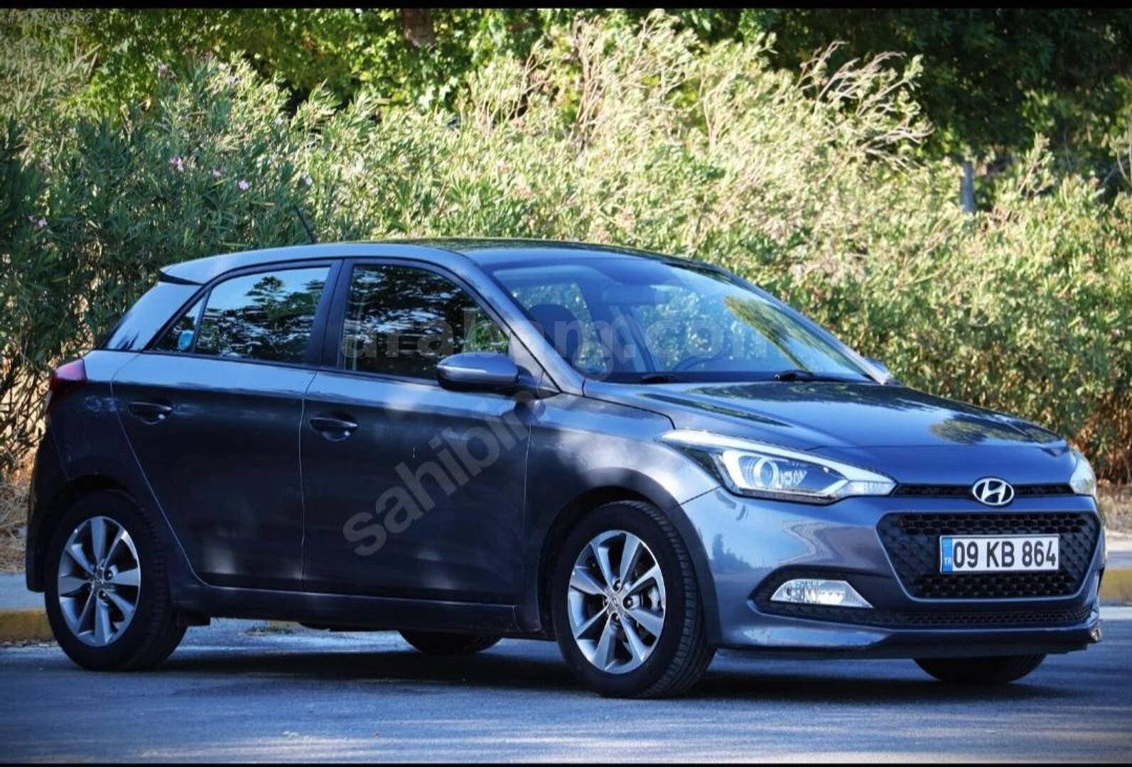 Sahibinden Hyundai i20 1.4 MPI Style 2017 Model Aydın 132.000 km Gri 3