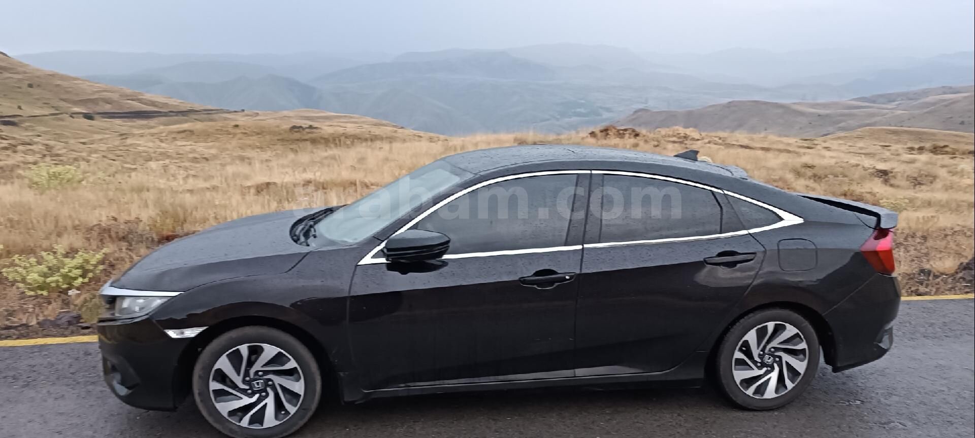 Sahibinden Honda Civic 1.6i VTEC Elegance 2017 Model İstanbul 181.000 km Siyah 1