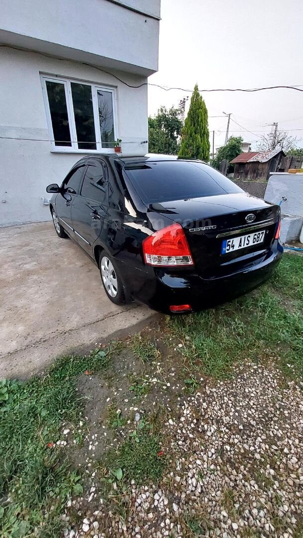 Sahibinden Kia Cerato 1.6 LX Basic 2008 Model Sakarya 257.000 km Siyah 1