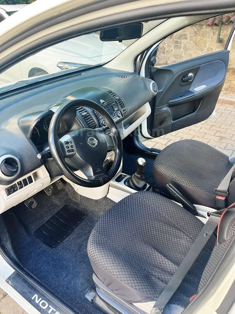 Sahibinden Nissan Note 1.5 dCi Tekna 2011 Model İstanbul 243.000 km Beyaz 6