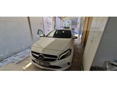 Sahibinden Mercedes - Benz A 180 d Urban 2015 Model NAVİGASYONLU  LED FARLI MAKYAJLI KASA