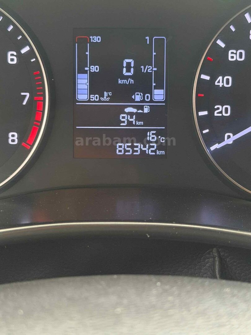 Sahibinden Hyundai i20 1.2 MPI Jump 2018 Model Ankara 86.000 km Beyaz 4