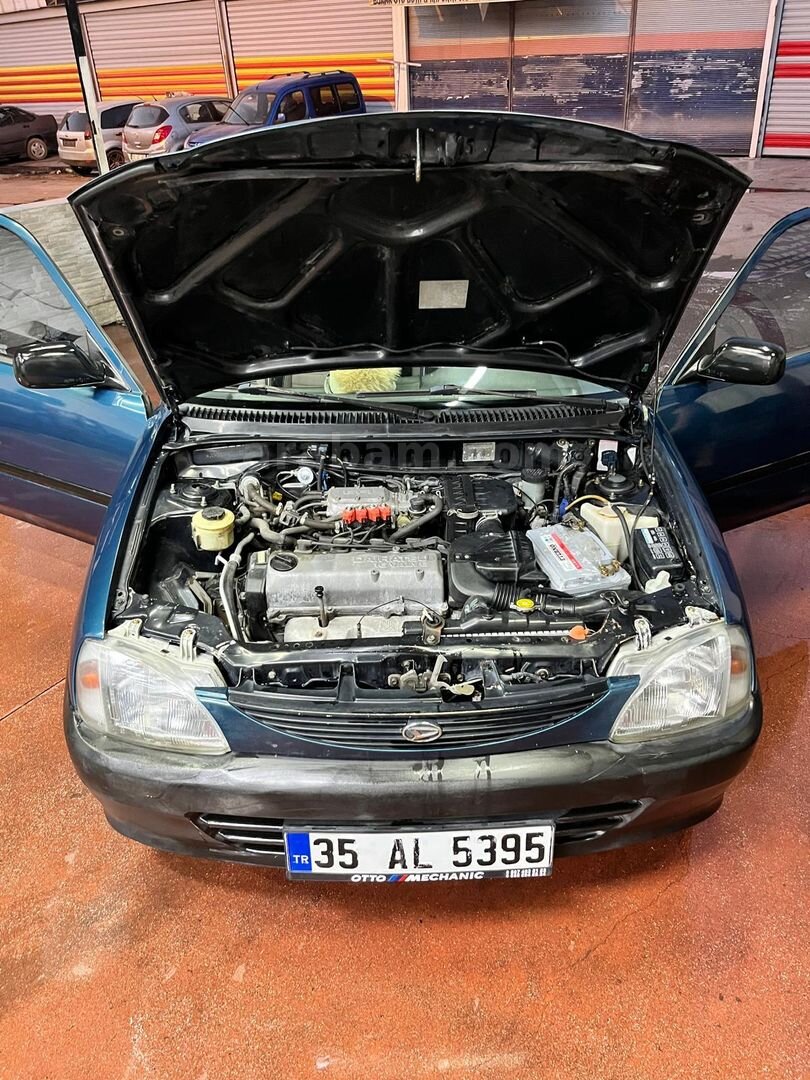 Sahibinden Daihatsu Charade 1.3 CX 1999 Model İzmir 214.000 km Turkuaz 7
