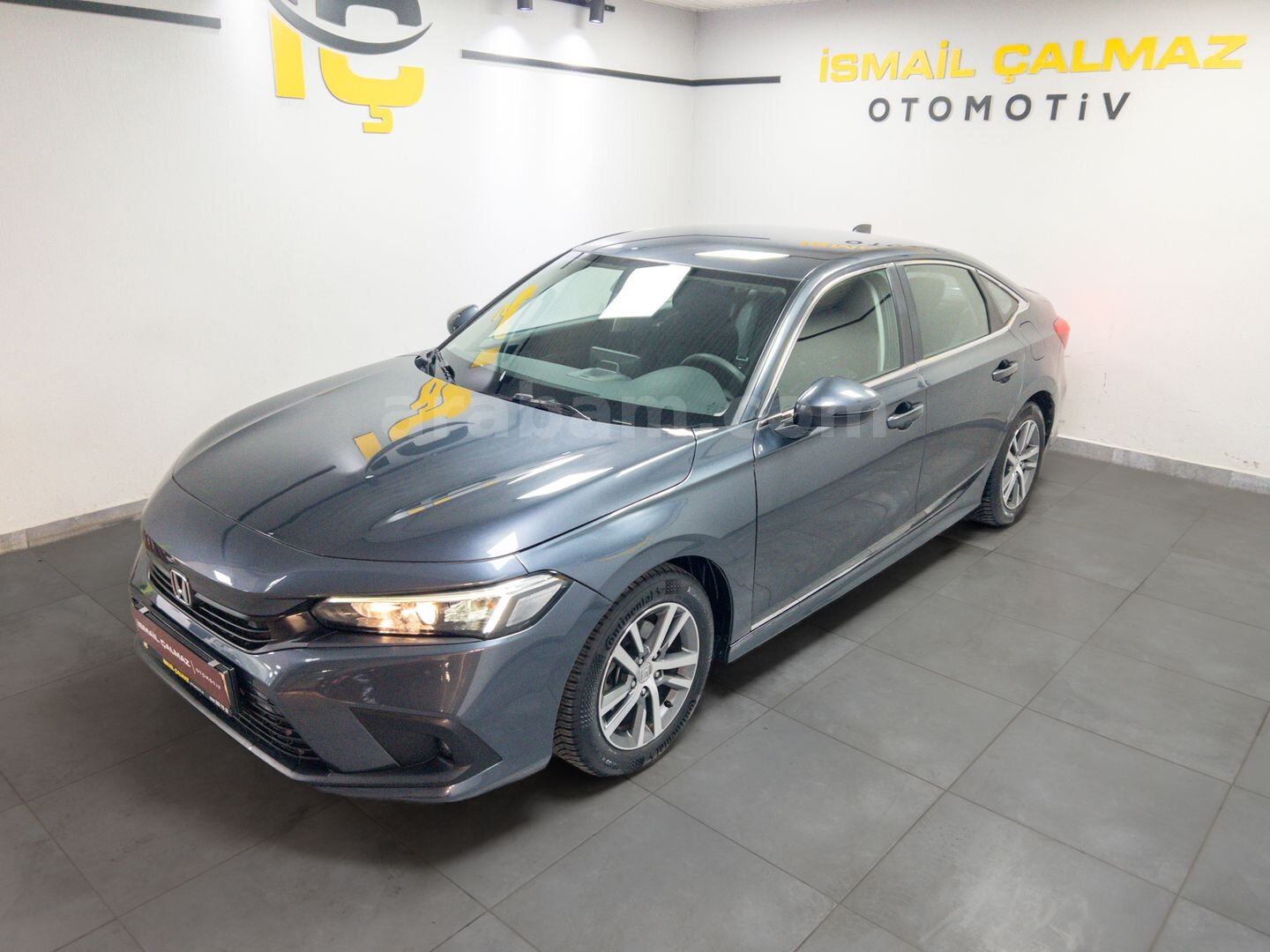 Galeriden Honda Civic 1.5 i-VTEC Eco Premium 2022 Model İzmir 71.215 km Gri 3