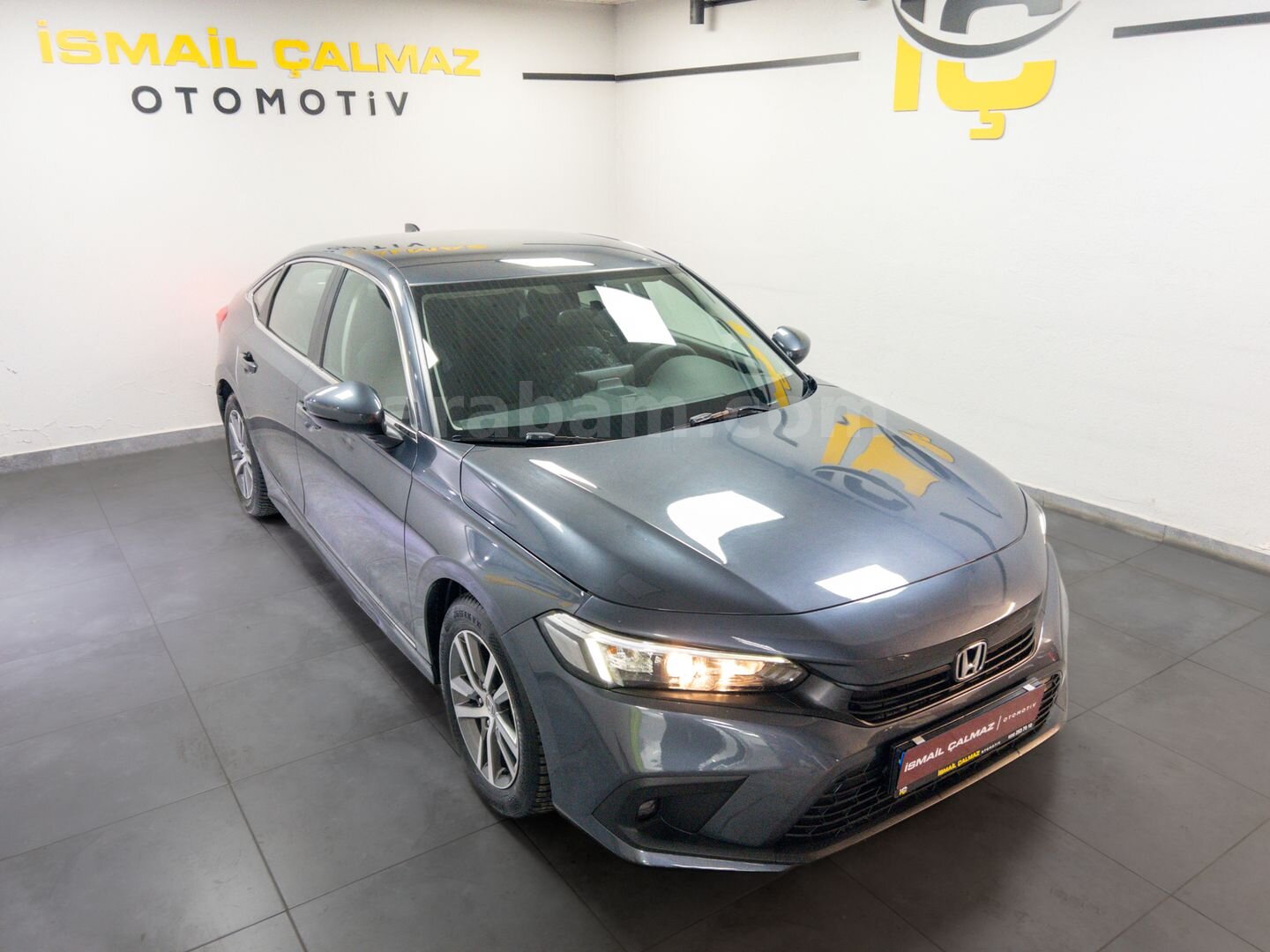 Galeriden Honda Civic 1.5 i-VTEC Eco Premium 2022 Model İzmir 71.215 km Gri 1