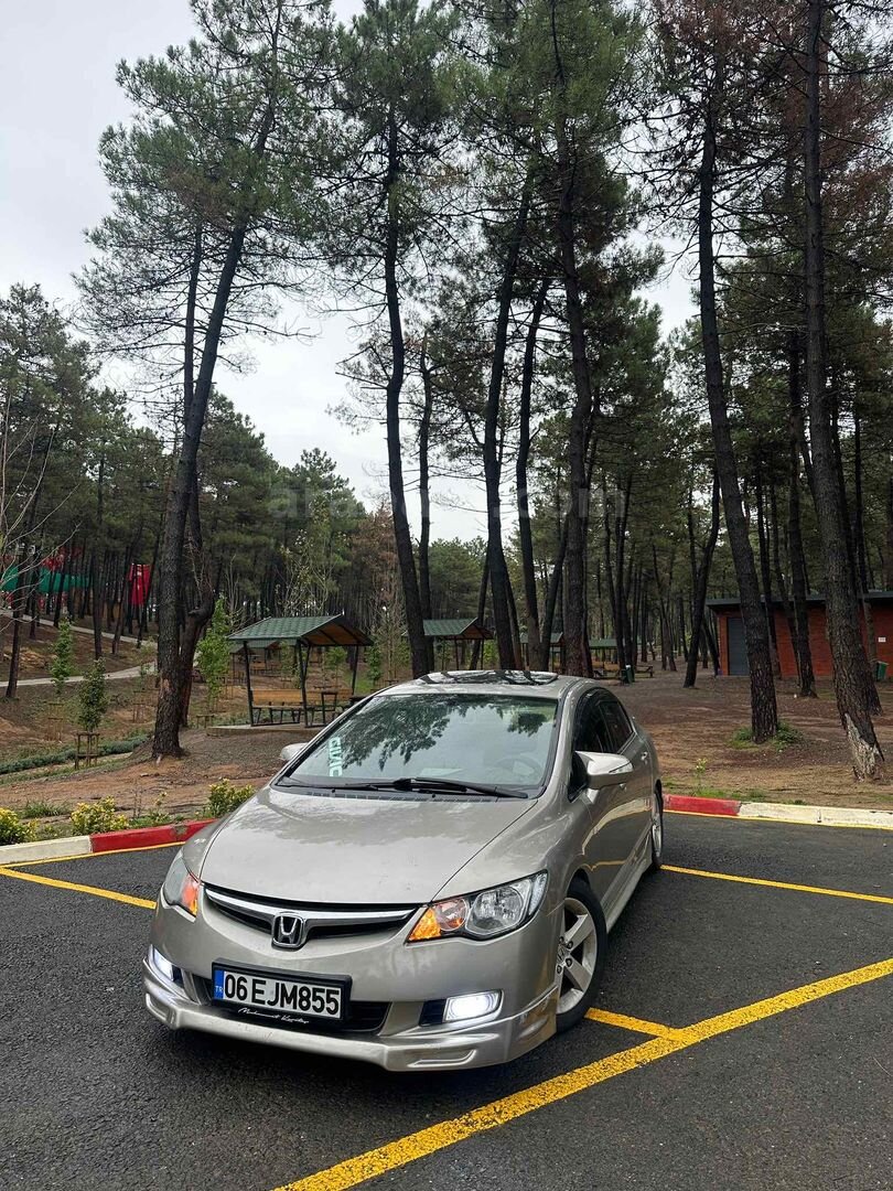 Sahibinden Honda Civic 1.6i VTEC Elegance 2007 Model Hatay 268.000 km Bej 1