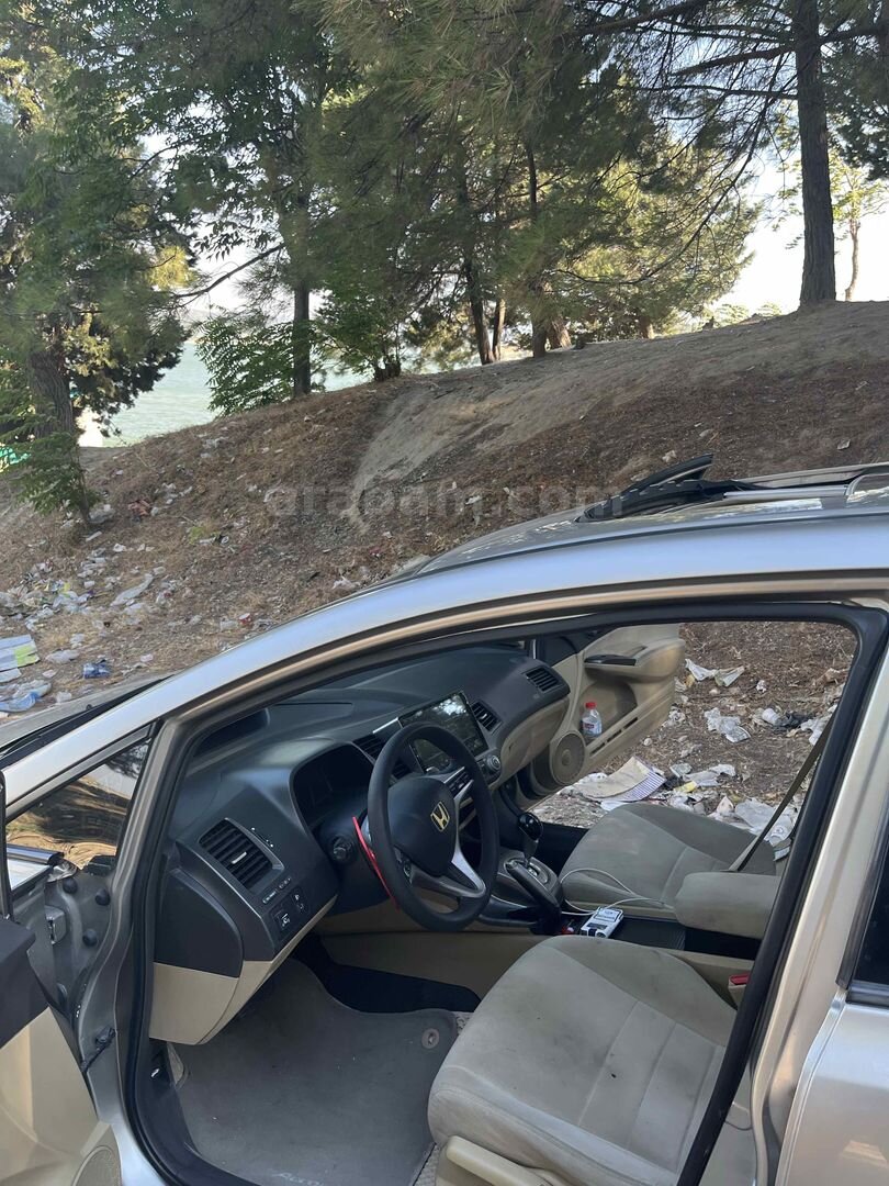 Sahibinden Honda Civic 1.6i VTEC Elegance 2007 Model Hatay 268.000 km Bej 5